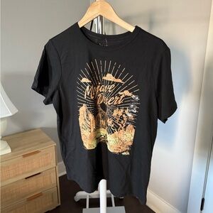 NEW Zoe + Liv Black Graphic Tee Size L
